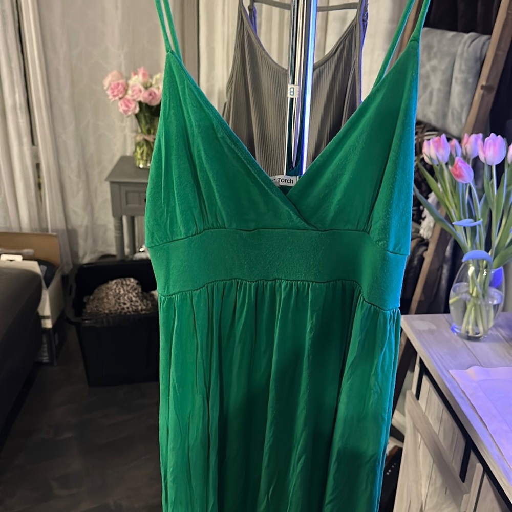 Maxi dress in the run! Green maxi dress
